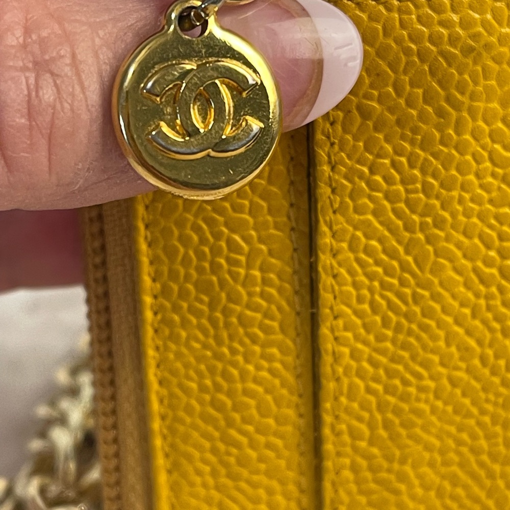 AUTHENTIC CHANEL 🔥CAVIAR LEATHER ZIP AROUND OVERSIZED WALLET ON A CHAIN - Picture 11 of 14